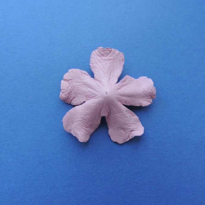 Розочка из кожи