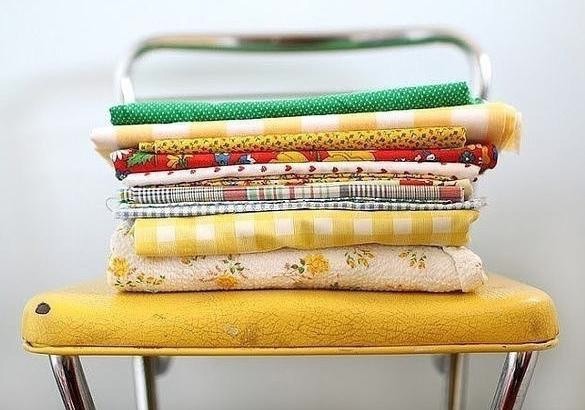 Мягкая сидушка из остатков ткани