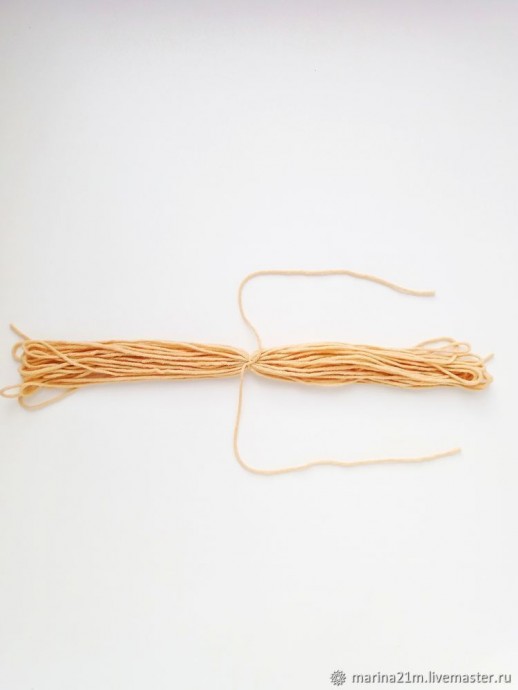 Делаем кисть из ниток Делаем кисть из ниток