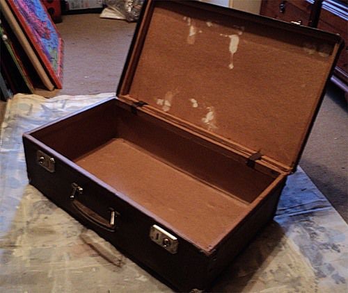 Декорируем старый чемодан