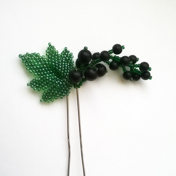 Шпилька со смородиной