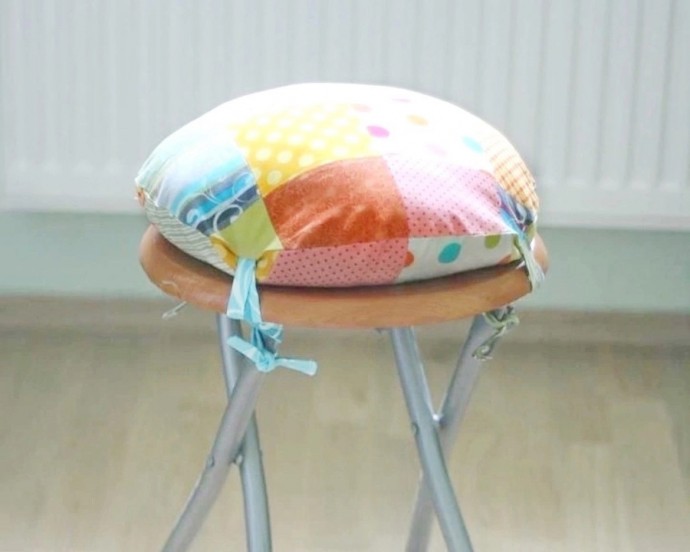 Текстильная подушка-сидушка