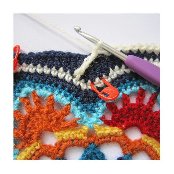 Яркий плед с восточным орнаментом