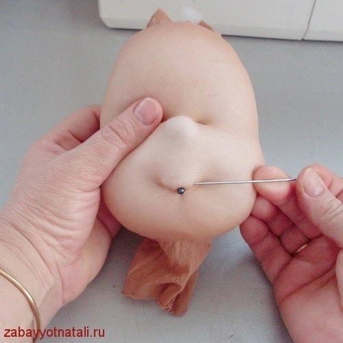 ​Как сделать личико кукле из чулка