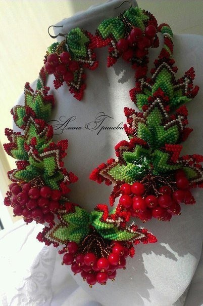 Калина красная из бисера