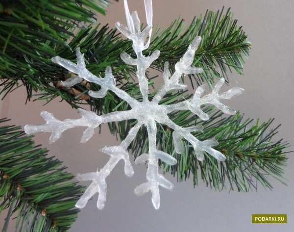Снежинка из клея