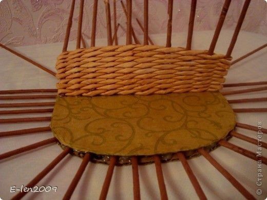 Коробочка для специй из газетных трубочек