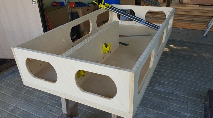 Рабочий стол в мастерскую