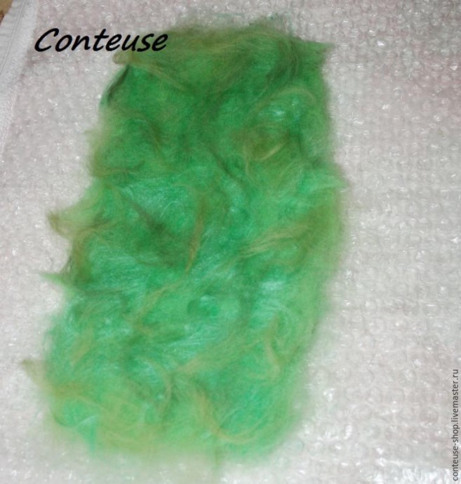 Веточка рябины из шерсти