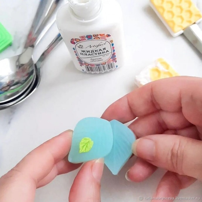 Медовая вафля из полимерной глины