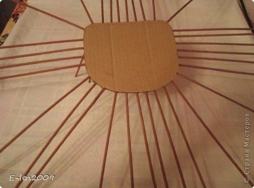 Коробочка для специй из газетных трубочек