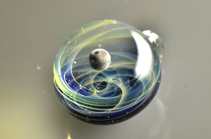 Вселенная в стекле: удивительные работы