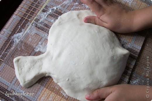 Рыбка "Ажурная" из солёного теста в стиле гжель