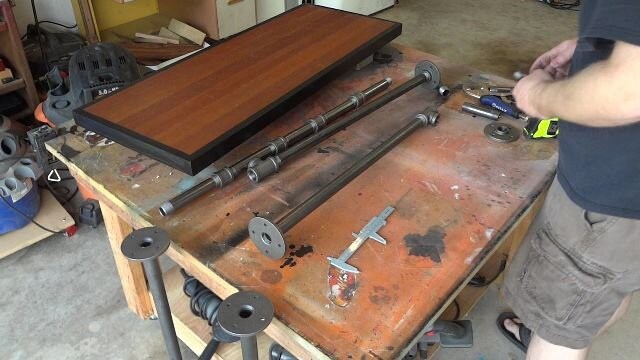 Стол своими руками