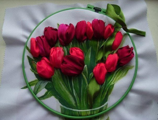 Вышиваем букет тюльпанов лентами: мастер-класс
