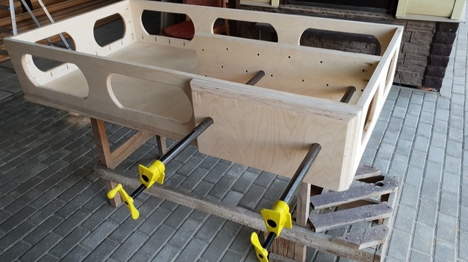 Рабочий стол в мастерскую