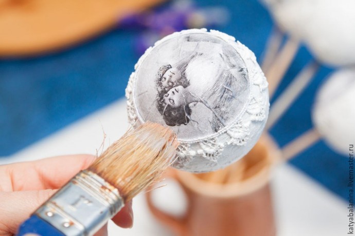 ​Мастер-класс: создаем Рождественский "Винтажный ёлочный шар"