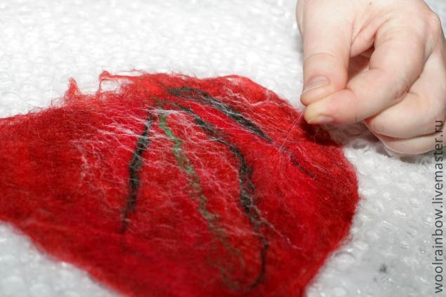 Валяем брошь-цветок Валяем брошь-цветок