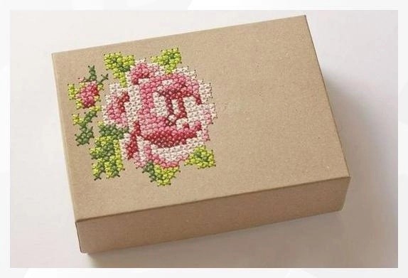 Вышиваем минималистические розочки