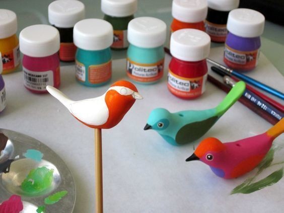 Украшения в виде птичек из полимерной глины или холодного фарфора: мастер-класс
