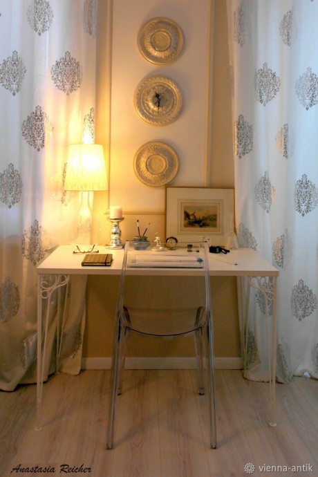 Настенные часы из потолочной розетки