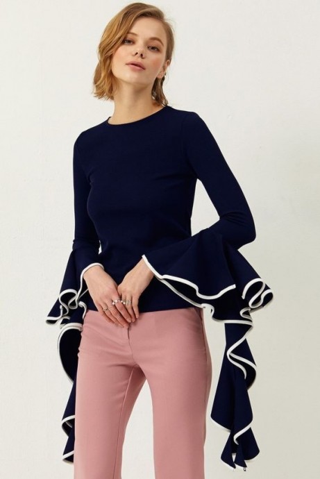 Необычные каскадные длинные рукава: идеи и детали на заметку