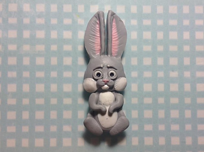 Лепим зайчика из полимерной глины