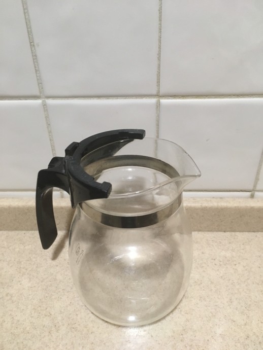 Романтический кувшинчик из старого чайника