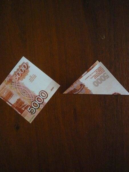 Топиарий из сизаля и купюр «цветы-кусудама»