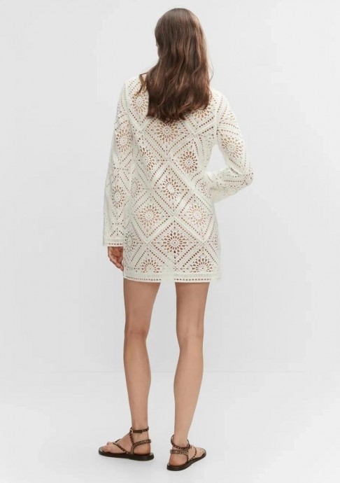 Белое ажурное укороченное платье