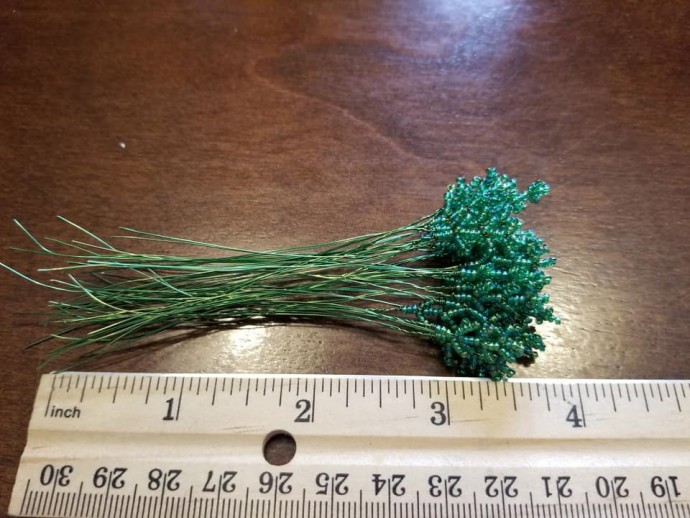 ​Полевые ромашки из бисера