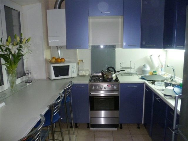 Кухонный стол вместо подоконника: идеи