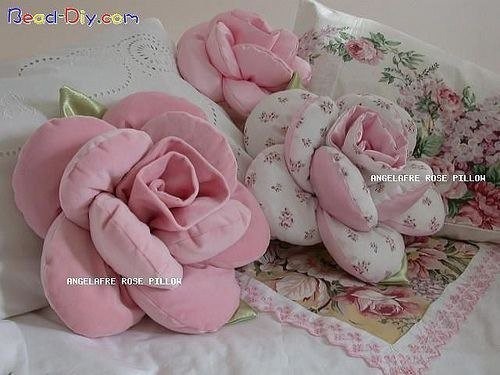 ​Подушка в виде розы