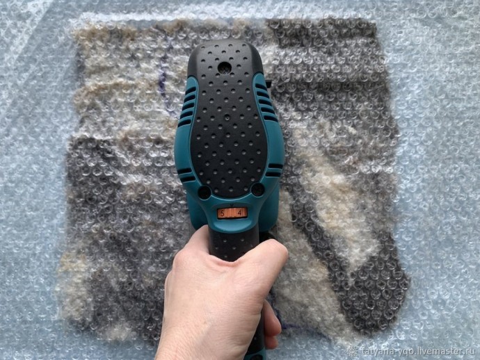 Валяем образец с флисом Шетланда