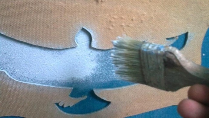 Идея дизайнерского украшения стены птичками