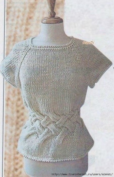 Пуловер с коротким рукавом и красивым плетением на уровне талии