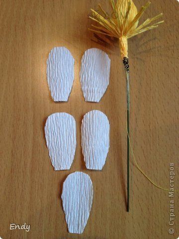 Ягодки и цветочки земляники: мастер-класс