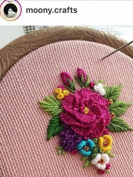 ​Объемная вышивка цветка
