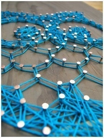 Панно с совой в технике стринг-арт