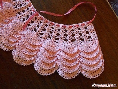 ​Пелерина с чешуйками