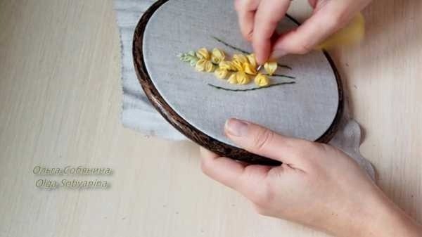 Вышивка лентами: букет люпинов