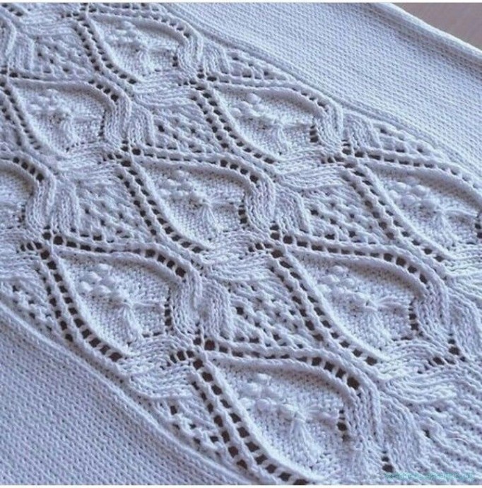 Нереально красивый узор на спицах