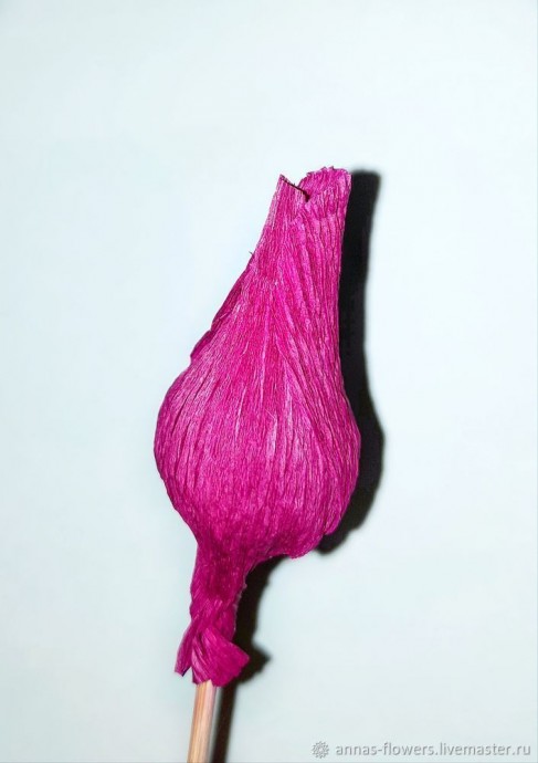 Роза из гофрированной бумаги