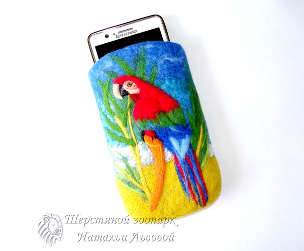 Чехлы для телефонов в технике шерстяной акварели: идеи