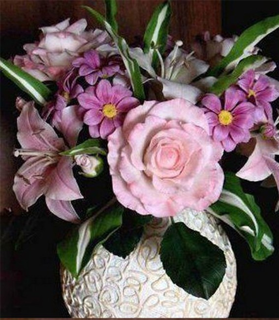 Интерьерная ваза в технике папье-маше