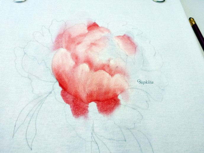 Рисование пиона на футболке