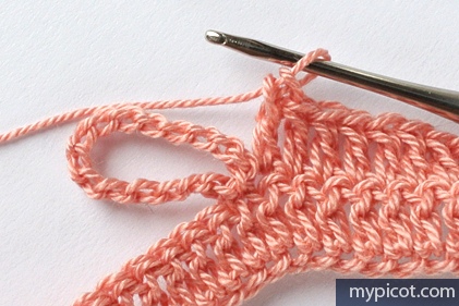 Узор с плетеной косичкой крючком