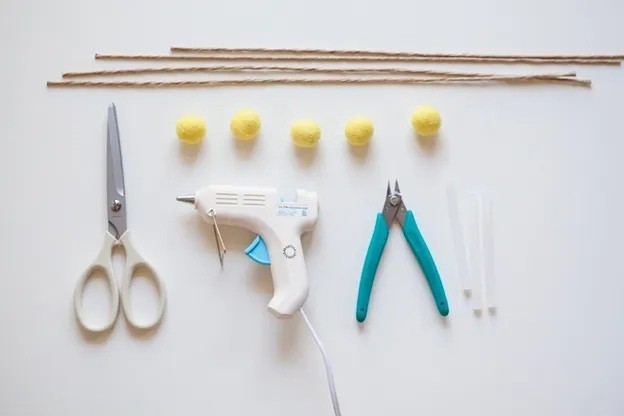 Войлочные цветы-шарики