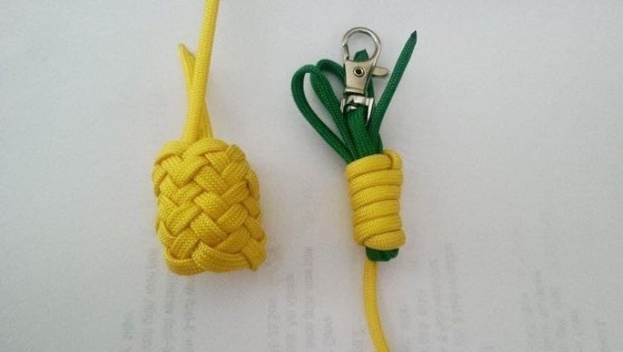 ​Брелок для ключей в виде ананаса