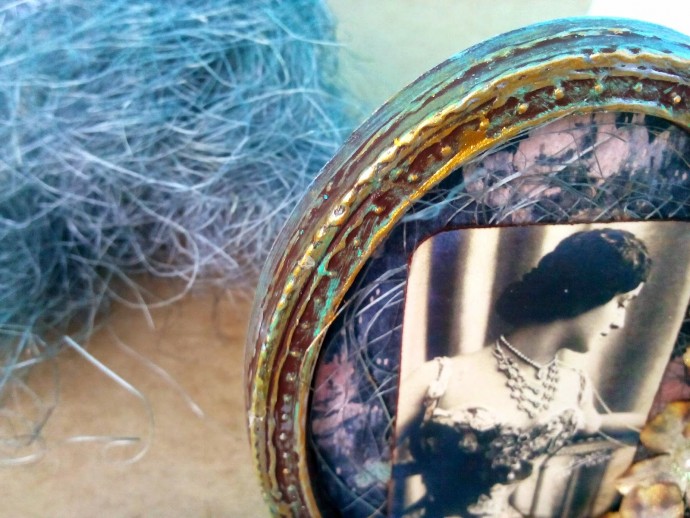 Фоторамка из пластиковой крышки Фоторамка из пластиковой крышки